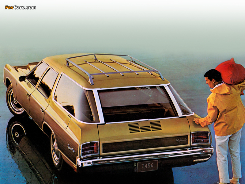 Photos of Chevrolet Kingswood Estate Wagon (16645) 1971 (800 x 600)