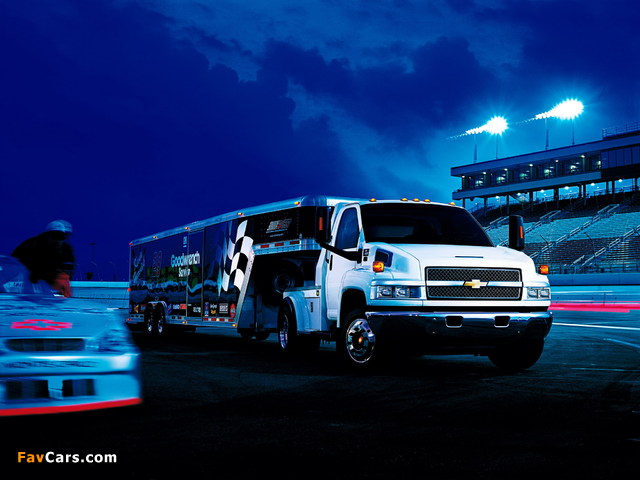 Chevrolet Kodiak C4500 SST 2004–09 wallpapers (640 x 480)