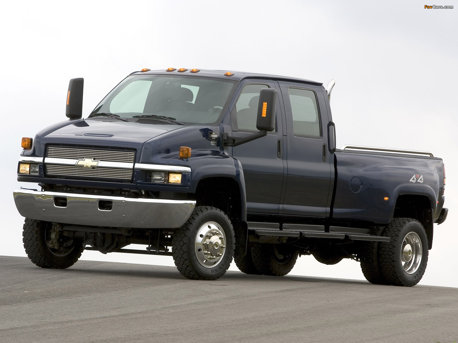 Photos of Chevrolet Kodiak C4500 Crew Cab Pickup 2006–09 (1600 x 1200)