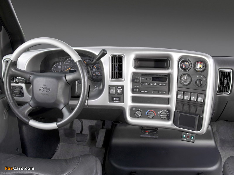 Photos of Chevrolet Kodiak C4500 Crew Cab Pickup 2006–09 (800 x 600)