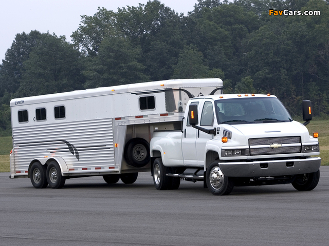 Pictures of Chevrolet Kodiak C4500 Crew Cab Pickup 2006–09 (640 x 480)