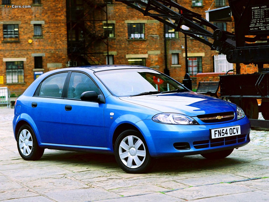 Chevrolet Lacetti Hatchback UK-spec 2004–11 images (1024 x 768)