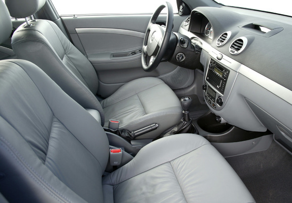 Chevrolet Lacetti Hatchback 2004–12 images