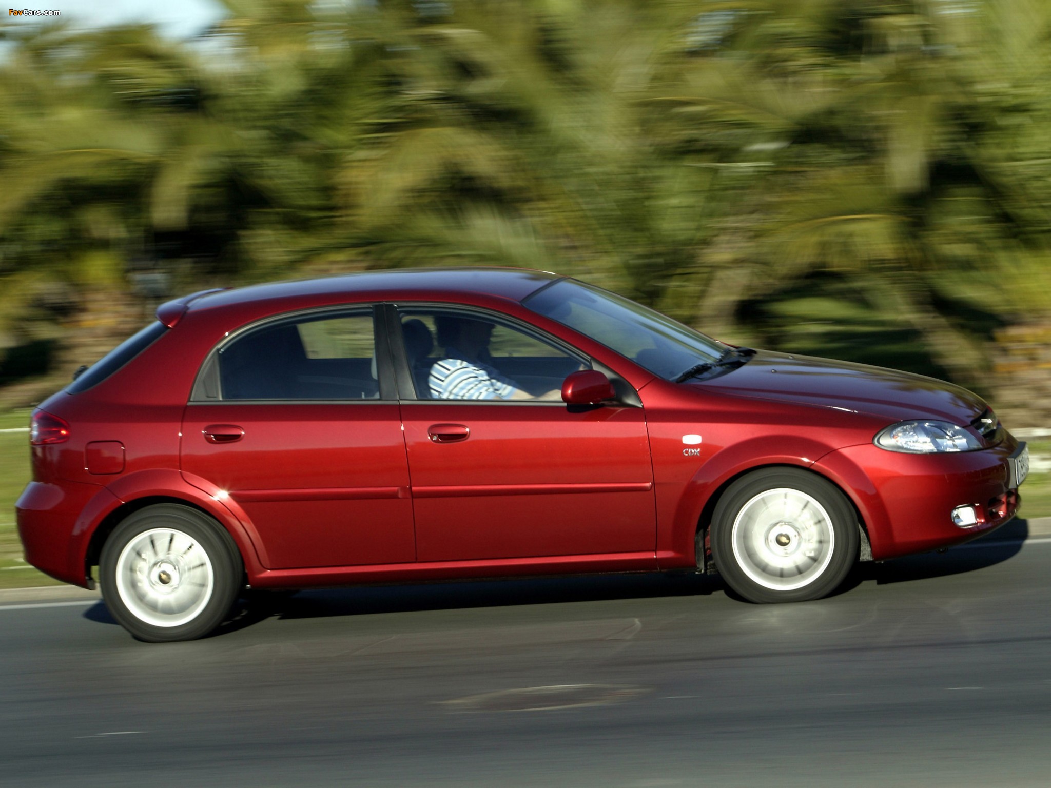 Chevrolet Lacetti Hatchback 2004–12 images (2048 x 1536)