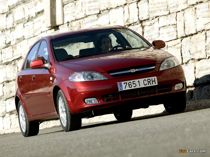 Chevrolet Lacetti Hatchback 2004–12 photos (800 x 600)