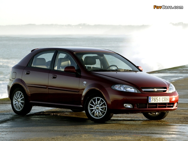 Chevrolet Lacetti Hatchback 2004 pictures (640 x 480)