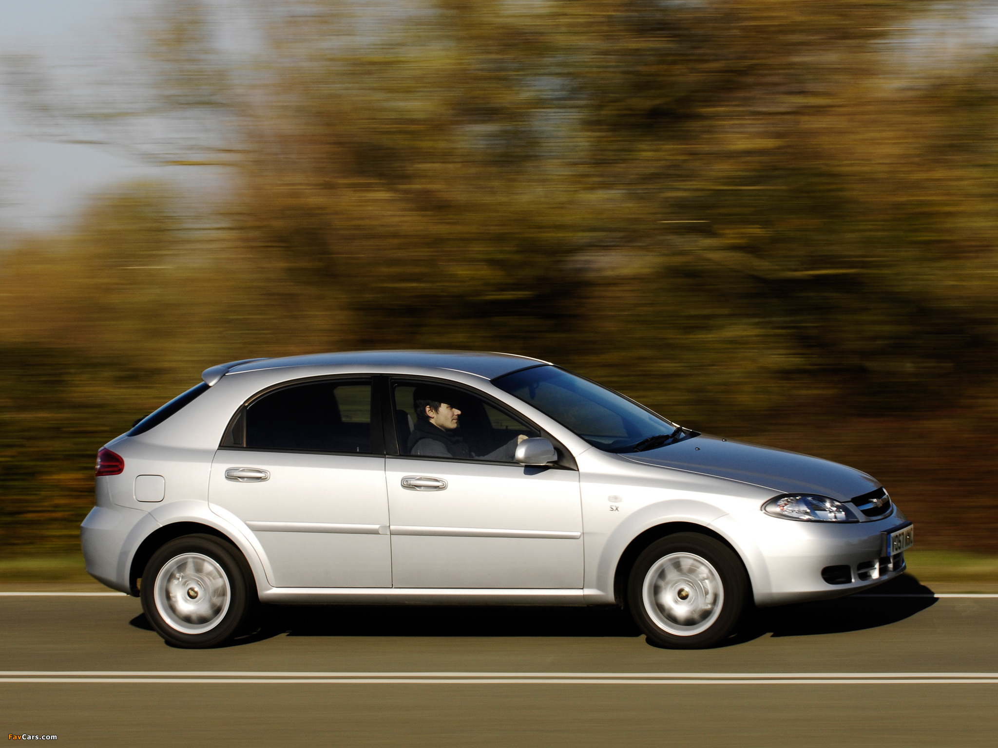 Chevrolet Lacetti Hatchback UK-spec 2004–11 pictures (2048 x 1536)