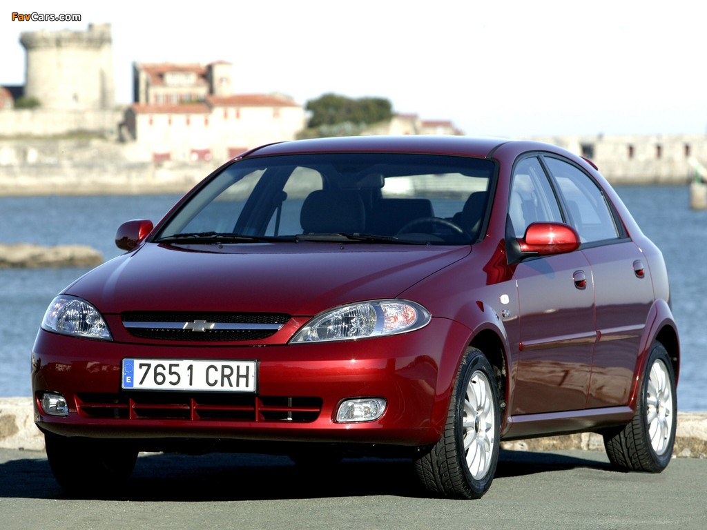 Images of Chevrolet Lacetti Hatchback 2004–12 (1024 x 768)