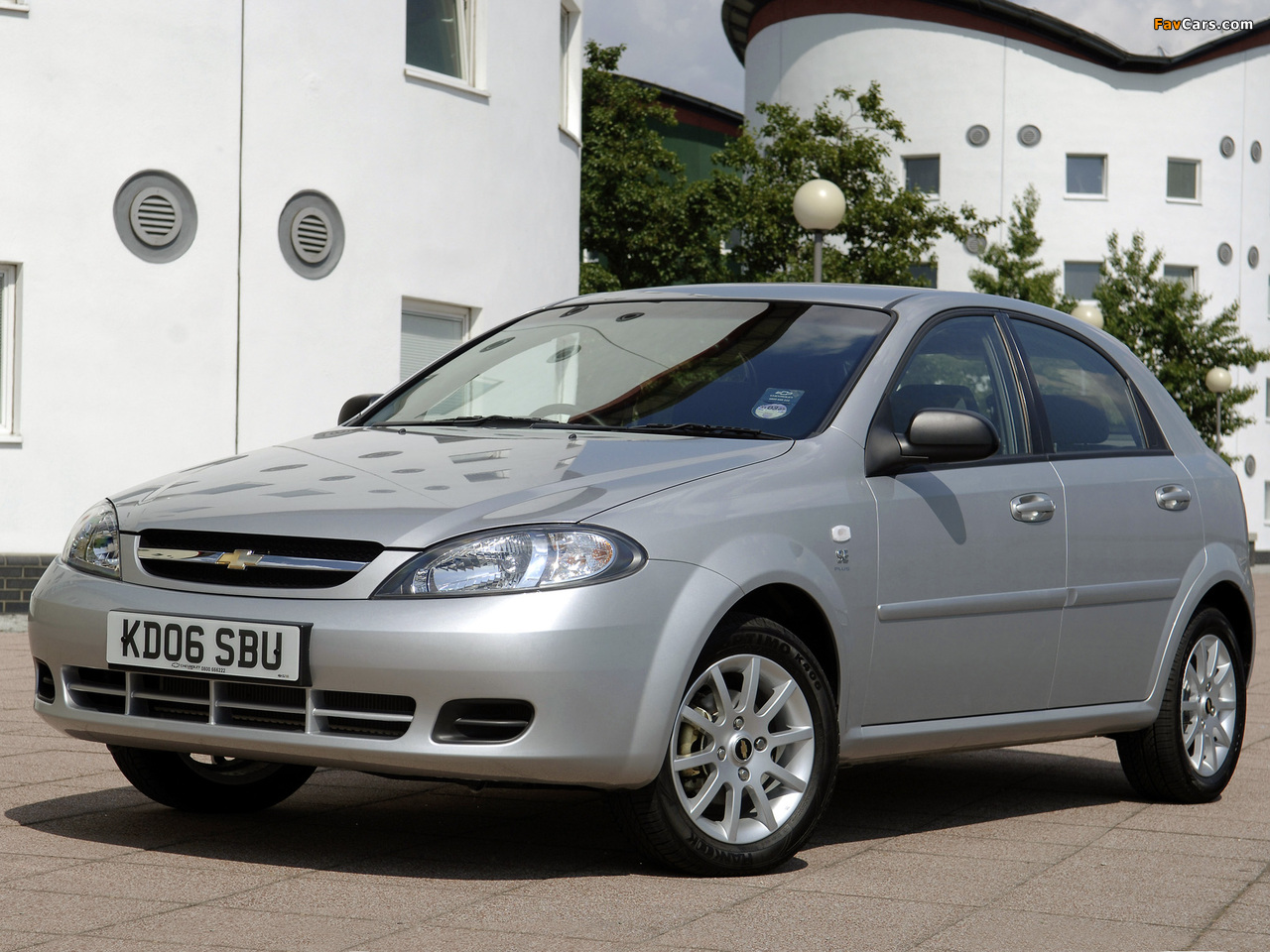 Images of Chevrolet Lacetti Hatchback UK-spec 2004–11 (1280 x 960)