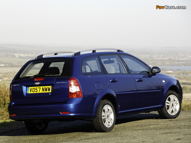 Images of Chevrolet Lacetti Wagon UK-spec 2004–11 (640 x 480)