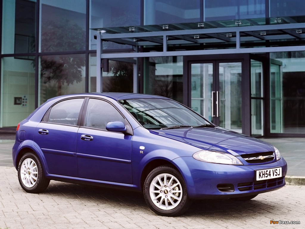 Photos of Chevrolet Lacetti Hatchback UK-spec 2004 (1024 x 768)