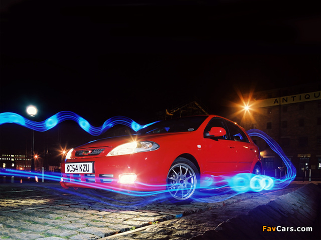 Chevrolet Lacetti Hatchback Sport UK-spec 2005–11 wallpapers (640 x 480)