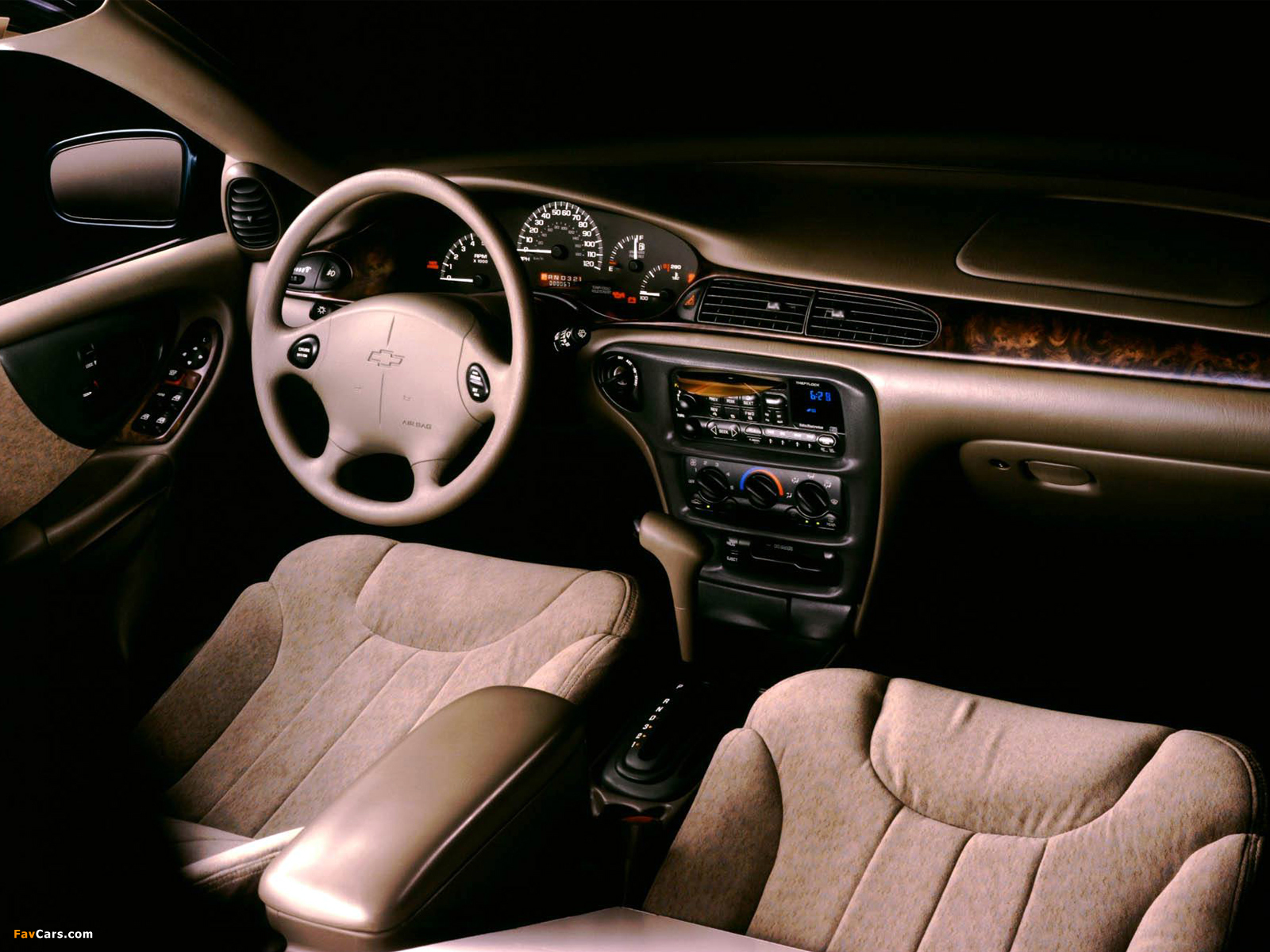 Images of Chevrolet Malibu 1997–2000 (1600 x 1200)