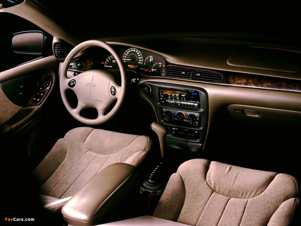 Images of Chevrolet Malibu 1997–2000 (1024 x 768)