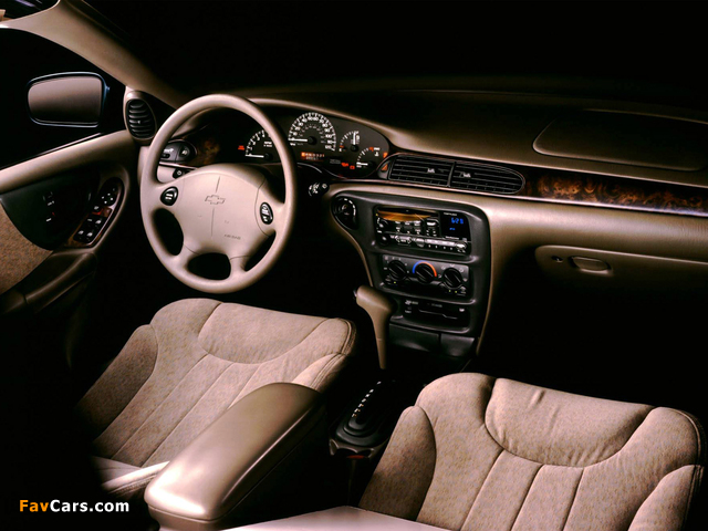 Images of Chevrolet Malibu 1997–2000 (640 x 480)