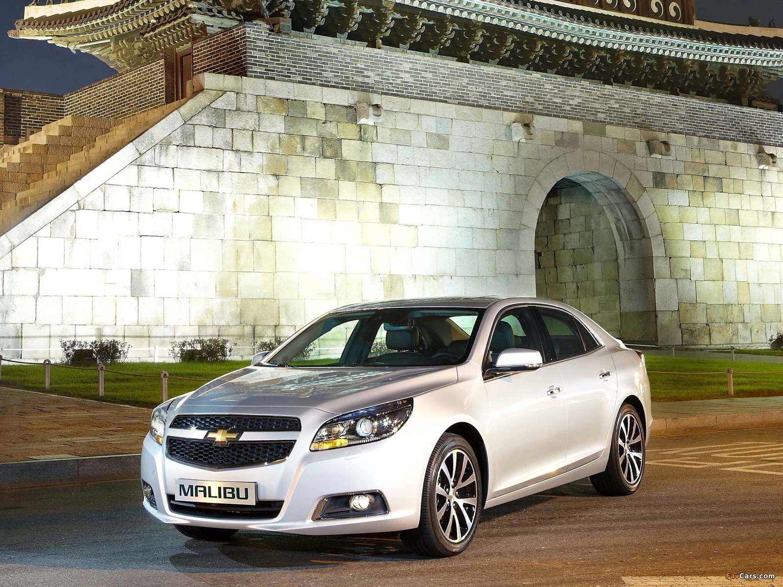 Photos of Chevrolet Malibu LTZ CN-spec 2011 (1600 x 1200)