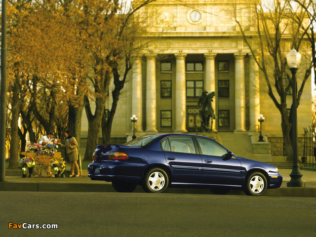 Pictures of Chevrolet Malibu 1997–2000 (640 x 480)