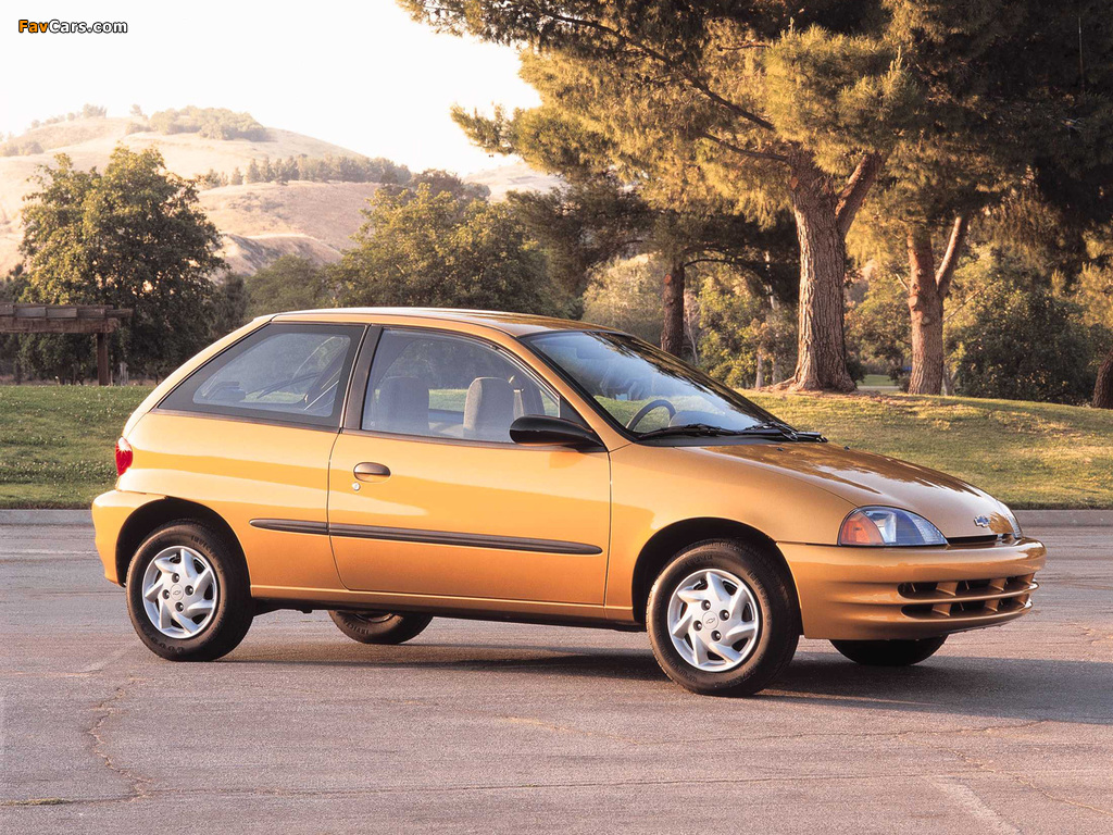 Chevrolet Metro Coupe 1998–2001 pictures (1024 x 768)