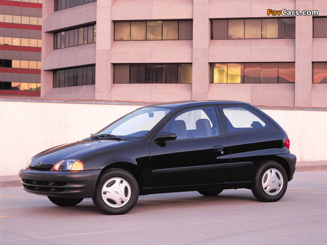 Chevrolet Metro Coupe 1998–2001 pictures (640 x 480)