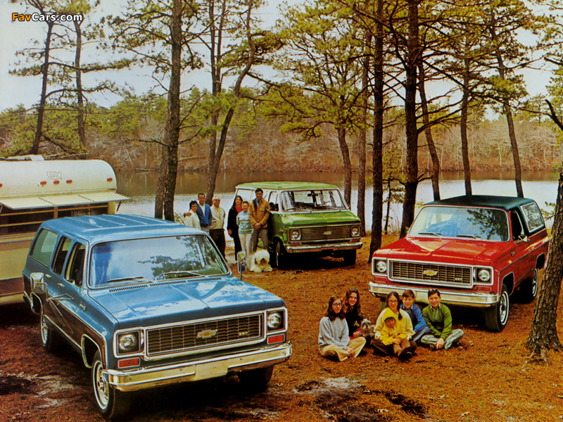 Chevrolet Suburban & Sportvan & Blazer 1973 photos (800 x 600)
