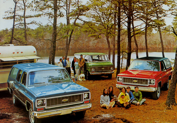 Chevrolet Suburban & Sportvan & Blazer 1973 photos