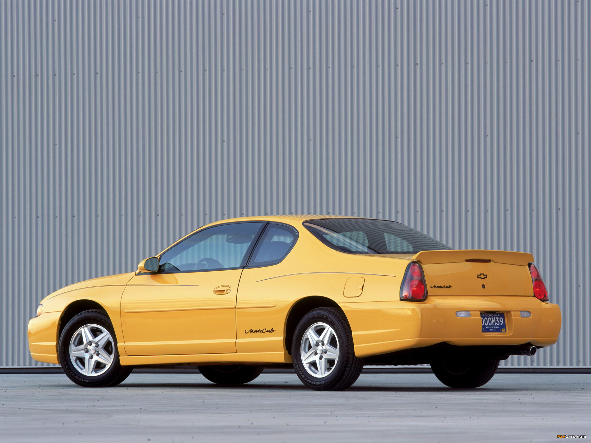 Chevrolet Monte Carlo 2000–05 images (2048 x 1536)