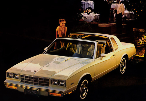 Images of Chevrolet Monte Carlo Sport Coupe T-Top 1981