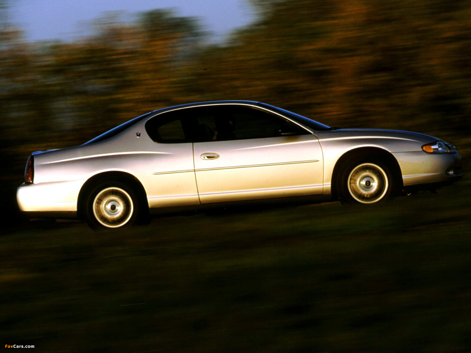 Photos of Chevrolet Monte Carlo 2000–05 (1600 x 1200)