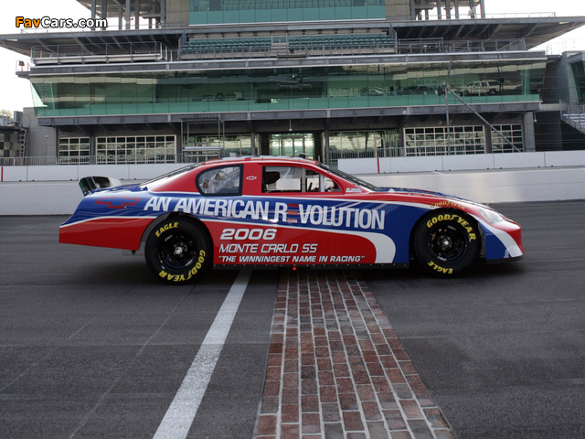 Photos of Chevrolet Monte Carlo SS NASCAR Nextel Cup Series Race Car 2006–07 (640 x 480)