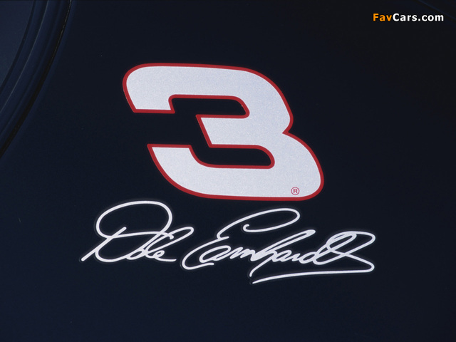 Photos of Chevrolet Monte Carlo SS Dale Earnhardt Signature Edition 2001–02 (640 x 480)
