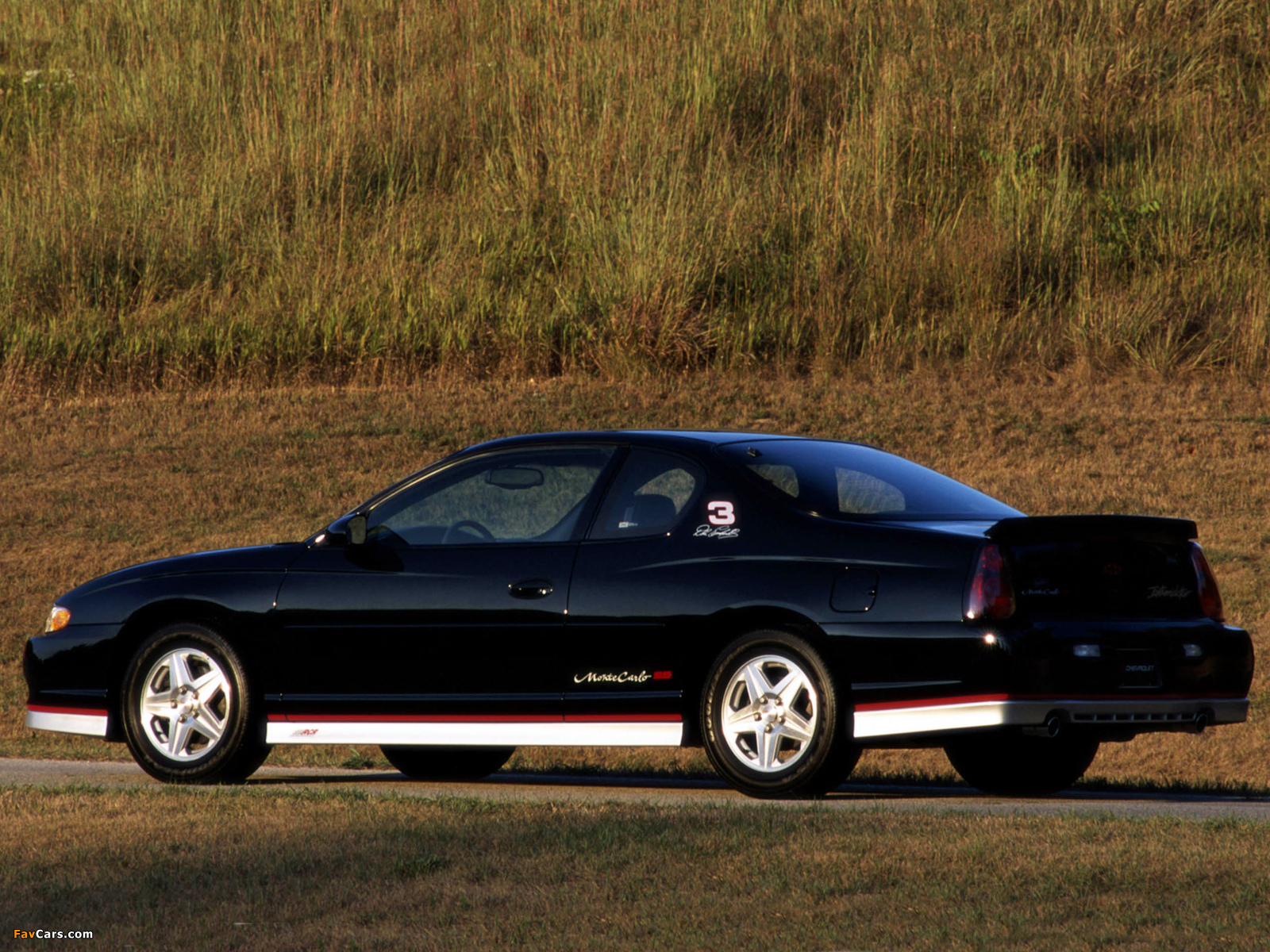 Chevrolet Monte Carlo SS Dale Earnhardt Signature Edition 2001–02 wallpapers (1600 x 1200)