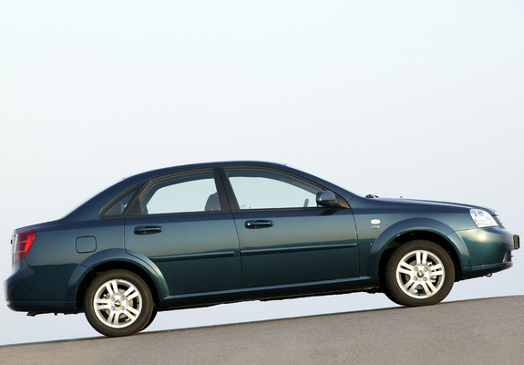 Chevrolet Nubira Sedan 2004–09 wallpapers