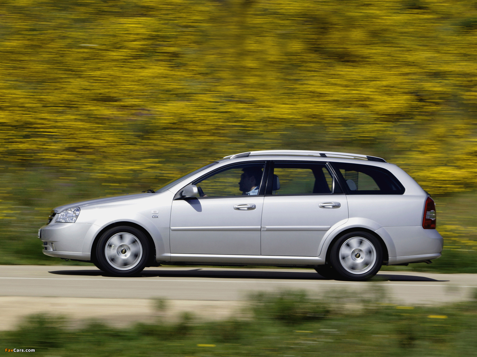 Images of Chevrolet Nubira Station Wagon 2004–09 (1600 x 1200)