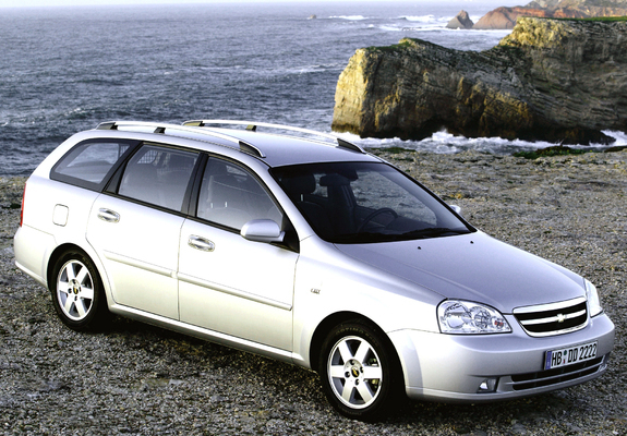 Pictures of Chevrolet Nubira Station Wagon 2004–09