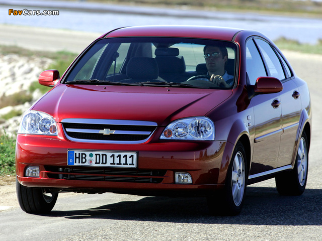 Chevrolet Nubira Sedan 2004 wallpapers (640 x 480)