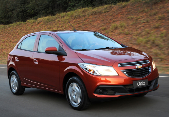 Chevrolet Onix 2012 photos