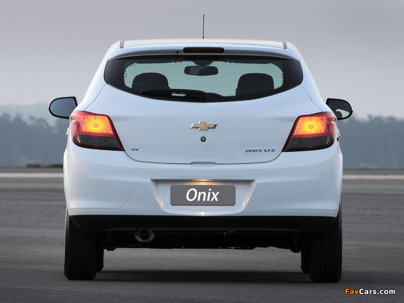 Photos of Chevrolet Onix 2012 (800 x 600)