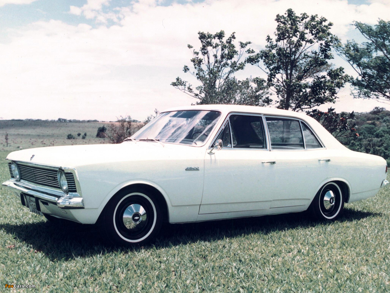 Photos of Chevrolet Opala 4-door 1969–75 (1280 x 960)