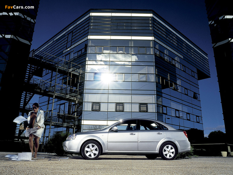 Images of Chevrolet Optra Sedan 2004–09 (800 x 600)