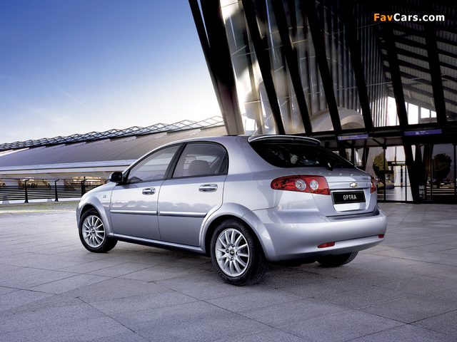 Images of Chevrolet Optra 5 2005 (640 x 480)
