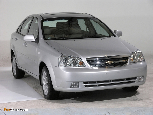 Pictures of Chevrolet Optra Sedan 2004 (640 x 480)