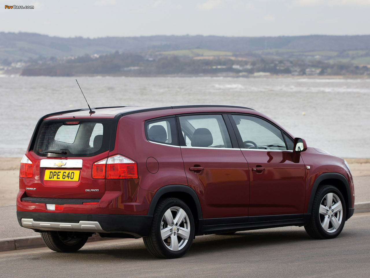 Photos of Chevrolet Orlando UK-spec 2010 (1280 x 960)