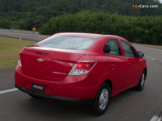 Chevrolet Prisma 2013 images (640 x 480)
