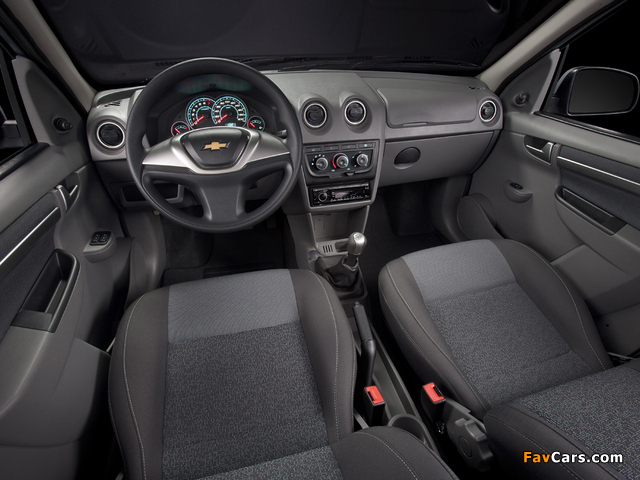 Images of Chevrolet Prisma 2011 (640 x 480)