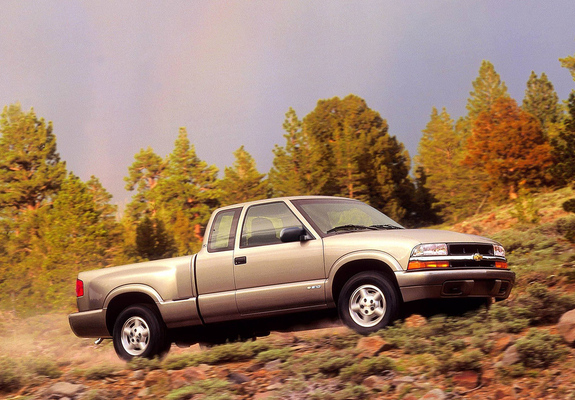 Chevrolet S-10 Extended Cab 1998–2003 images