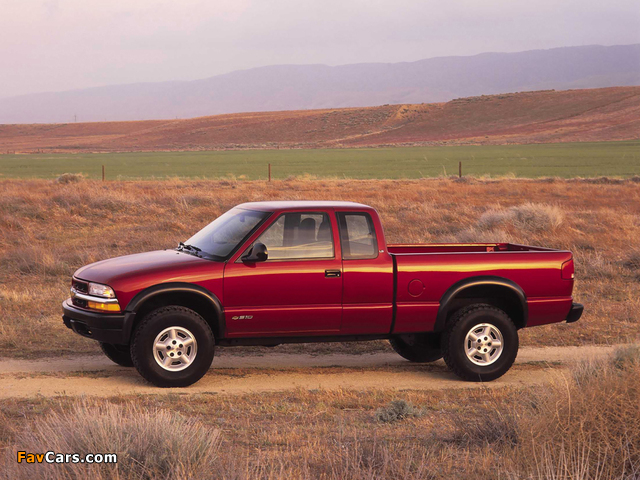 Chevrolet S-10 ZR2 Extended Cab 1998–2003 pictures (640 x 480)