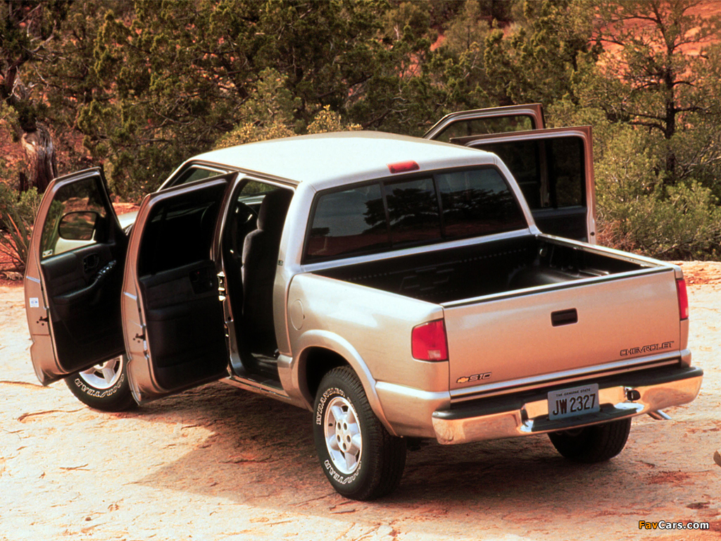 Chevrolet S-10 Crew Cab 2001–04 pictures (1024 x 768)