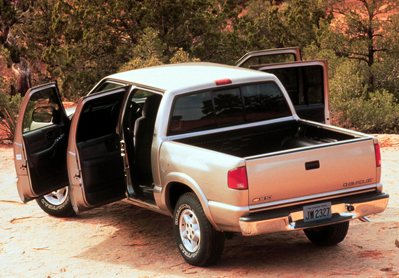 Chevrolet S-10 Crew Cab 2001–04 pictures