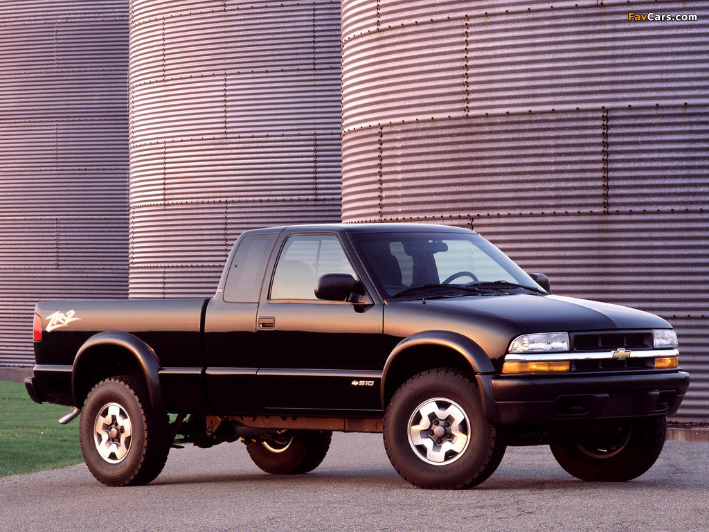 Images of Chevrolet S-10 ZR2 Extended Cab 1998–2003 (1024 x 768)
