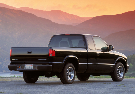 Images of Chevrolet S-10 Extended Cab 1998–2003